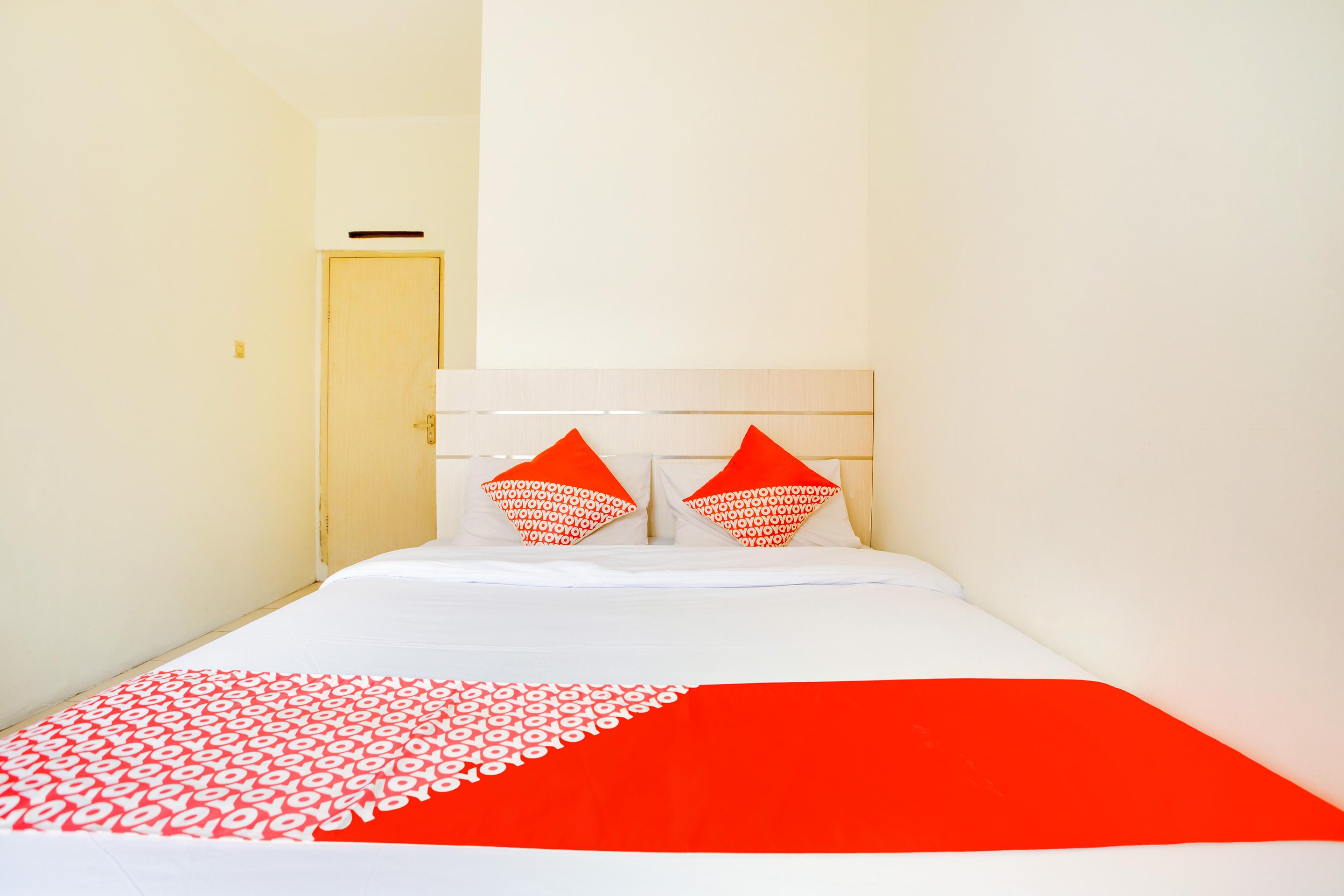 Reddoorz @ Hotel Arimbi Dewi Sartika Baru Bandung Exteriör bild