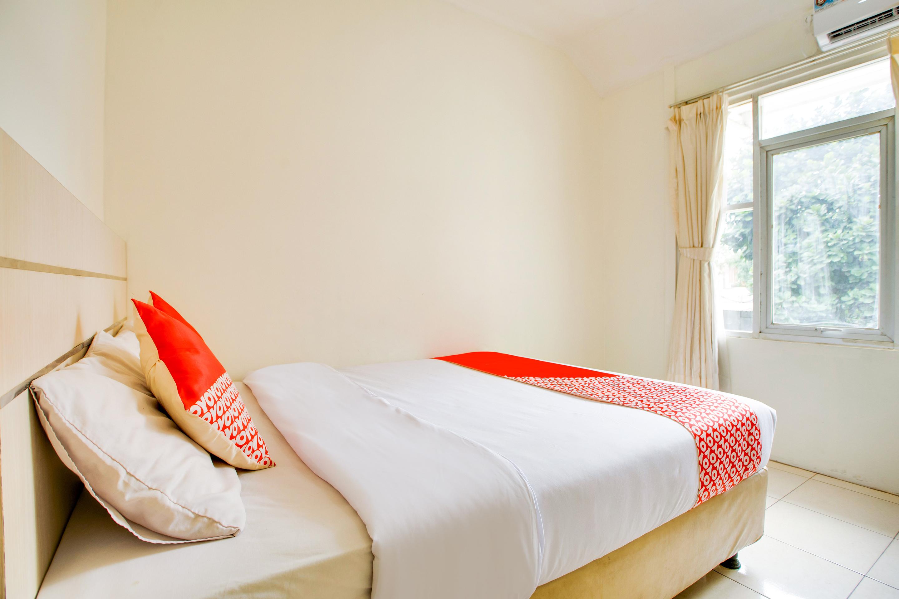 Reddoorz @ Hotel Arimbi Dewi Sartika Baru Bandung Exteriör bild