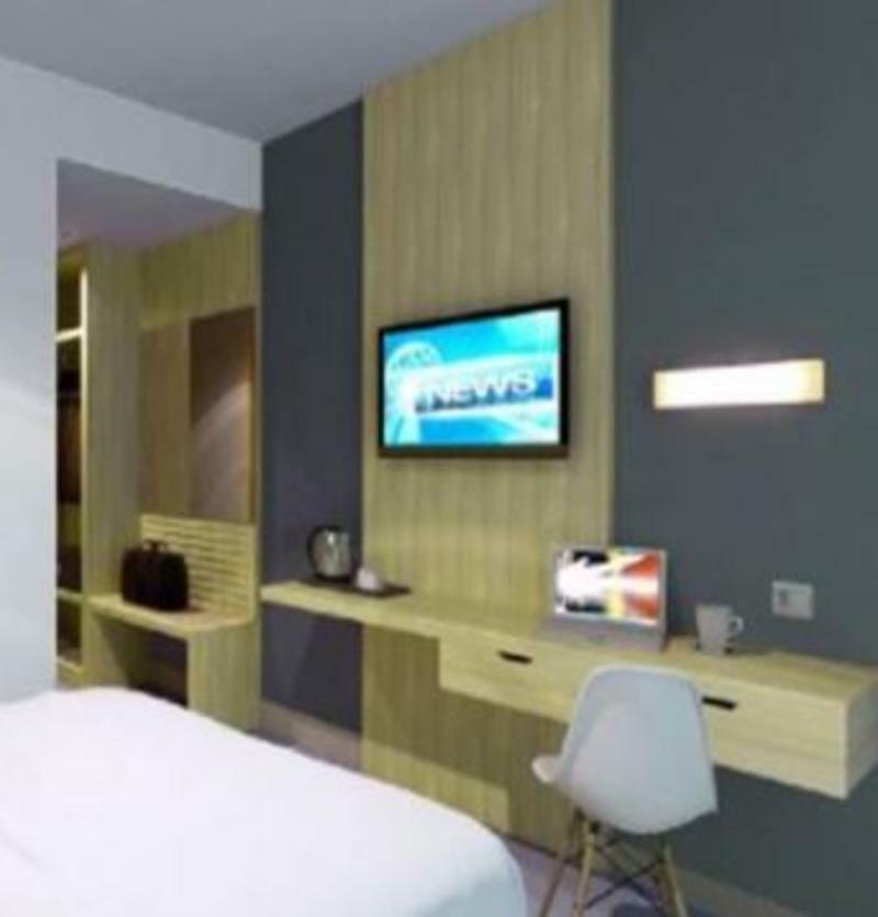 Reddoorz @ Hotel Arimbi Dewi Sartika Baru Bandung Exteriör bild