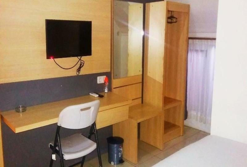 Reddoorz @ Hotel Arimbi Dewi Sartika Baru Bandung Exteriör bild